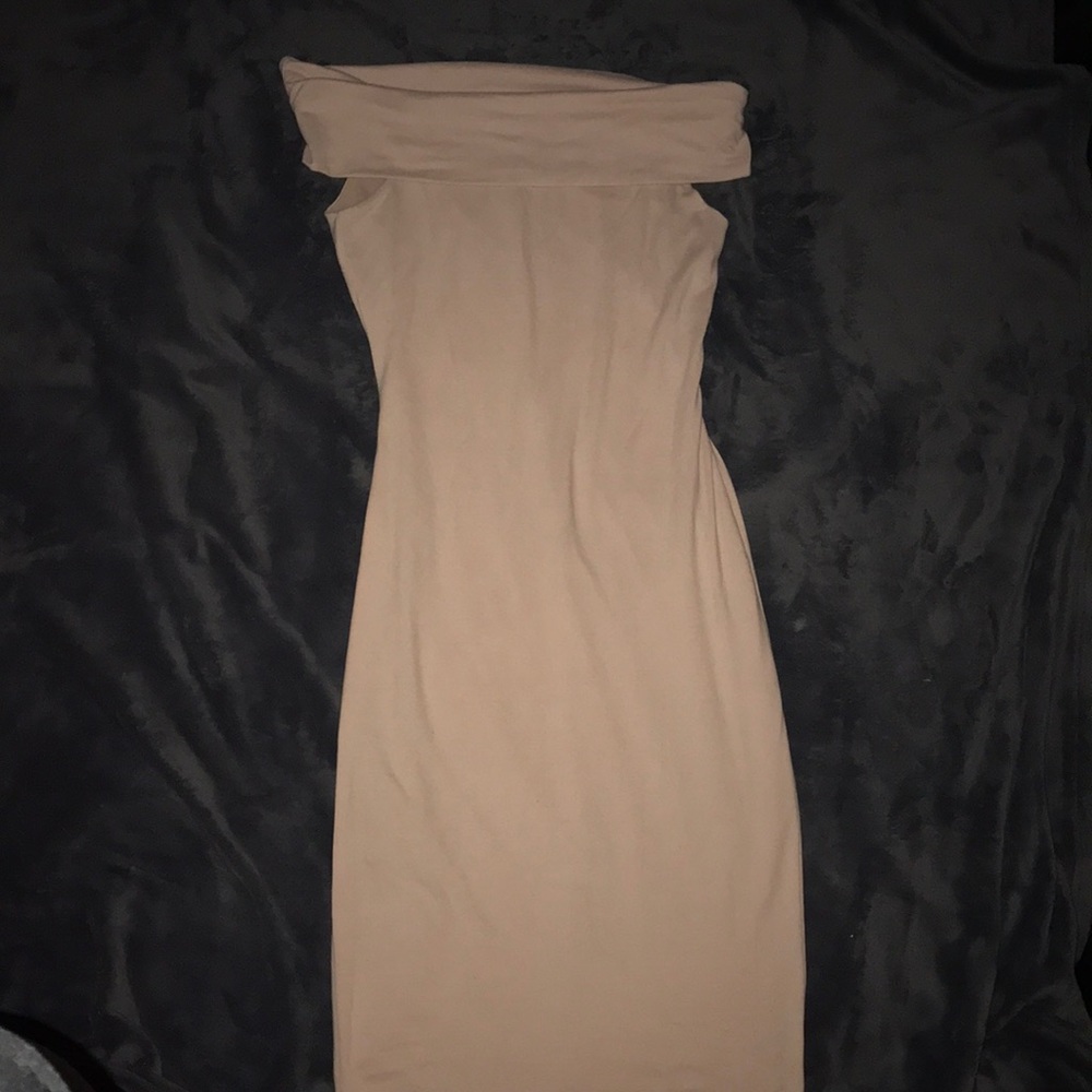 ✨Bodycon off-shoulder dress✨